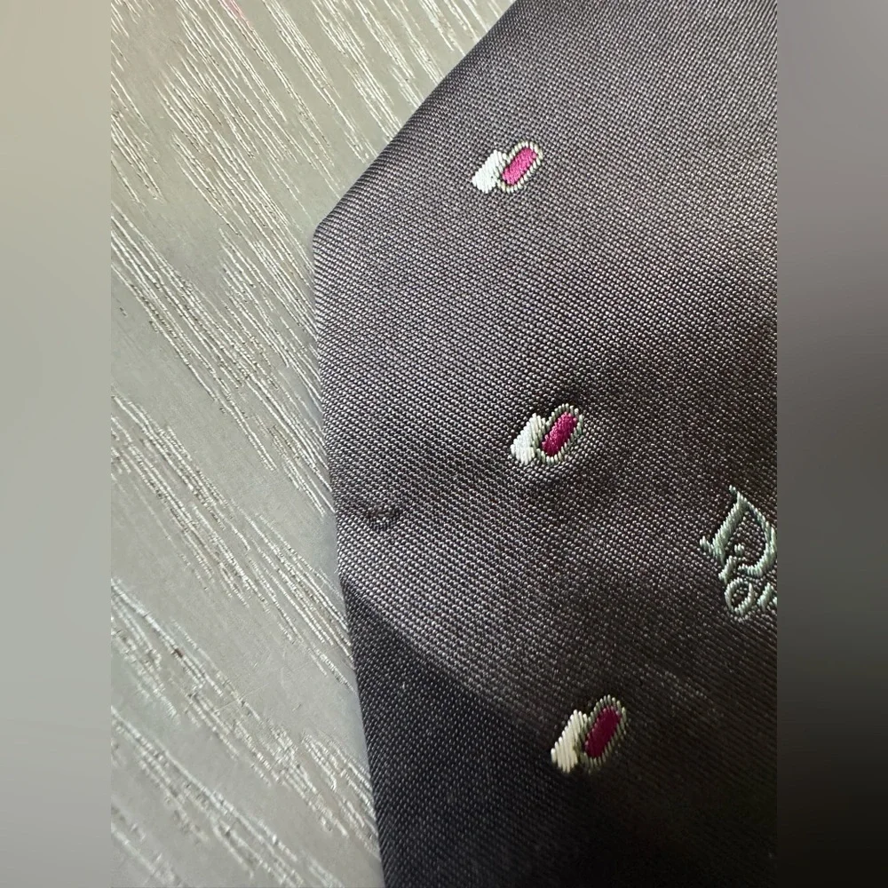 Christian Dior men’s Browns necktie